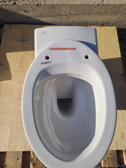 Продам подвесные унитазы