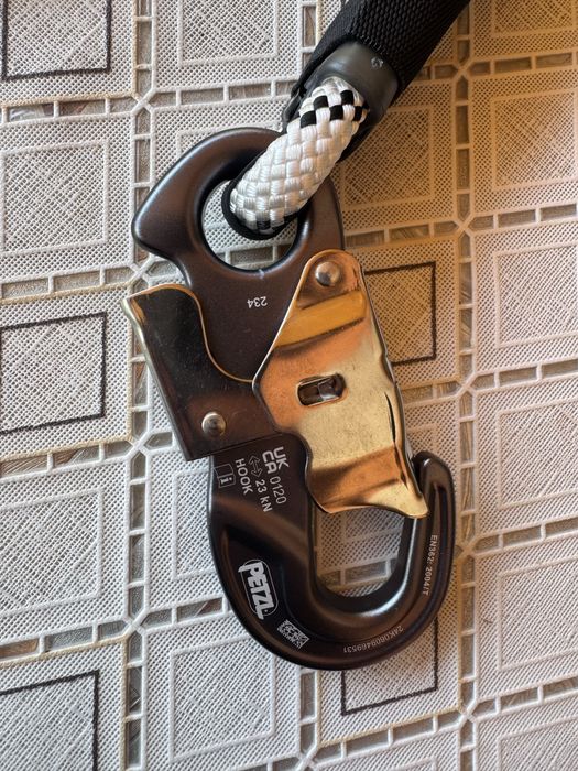 Petzl оборудване за работа на височина - чисто нови