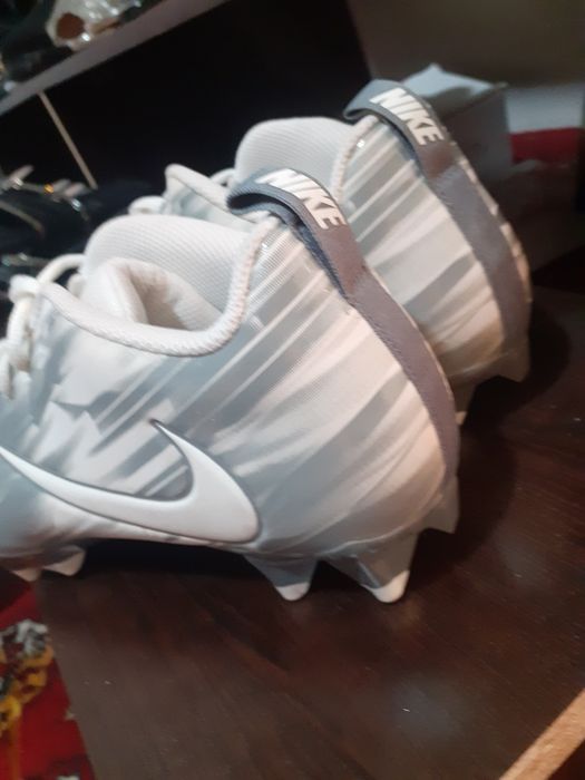 Cша NIKE новый будем торговаться  или поменяться