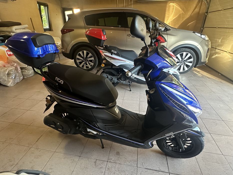 Scuter de inchiriat cu si   FARA PERMIS pentru glovo , wolt , bolt food