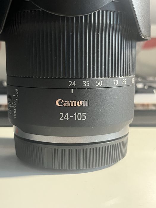 Обектив Canon RF 24-105mm f/4-7.1 IS STM (+ Поляризационен филтър CPL 67mm и Сенник)
