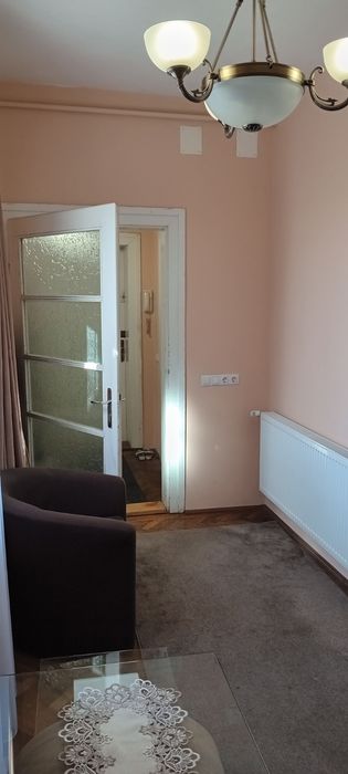 Vând apartament la casă zona istorică