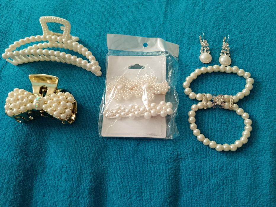 Vând Set Perle Mireasă Noi