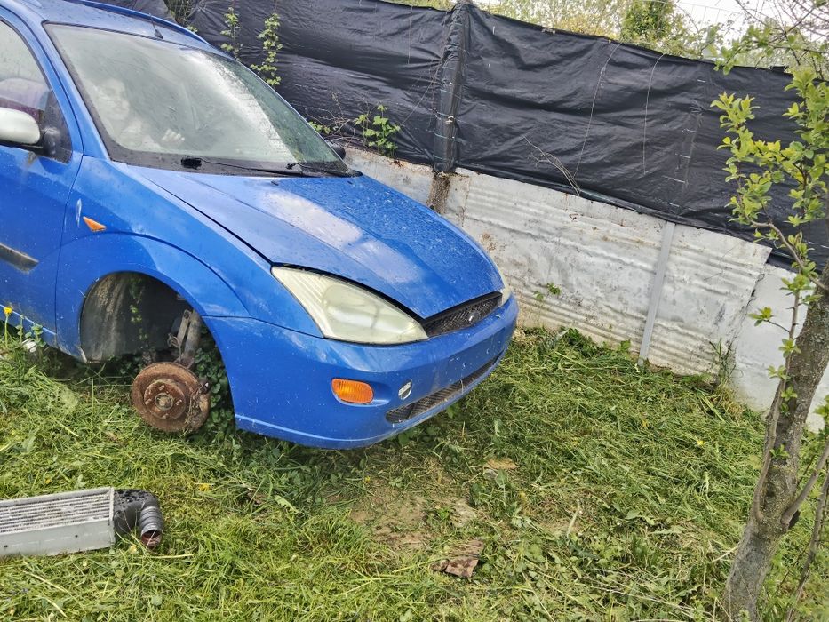 Ford focus 1 dezmembrez
