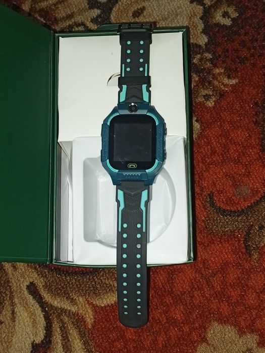 Smart watch sotiladi