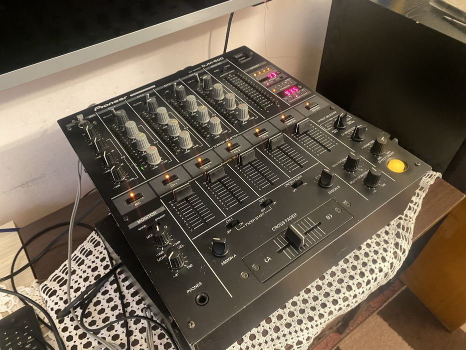 Mixer audio 4 canale cu efecte Pioneer DJM-500