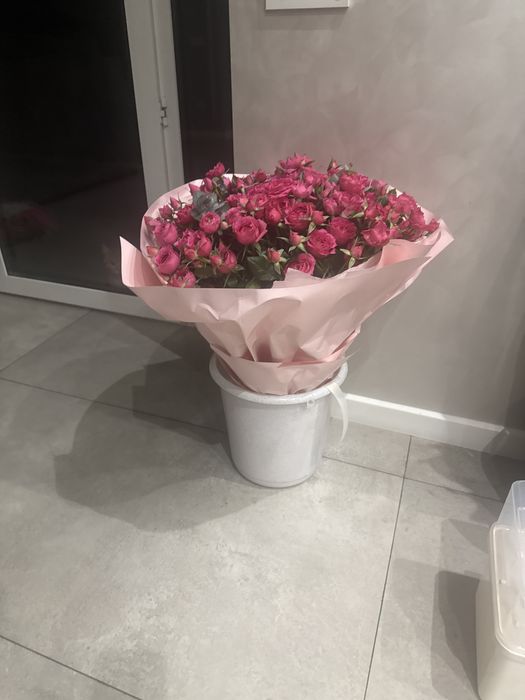 Розы кустарные свежие