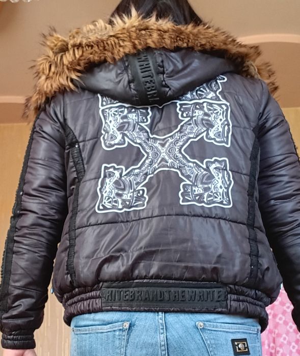 Дамско яке с надписи