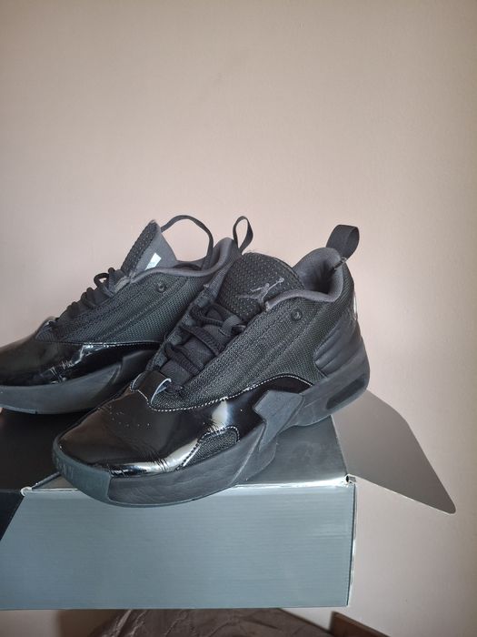 Nike Jordan Max Aura 6