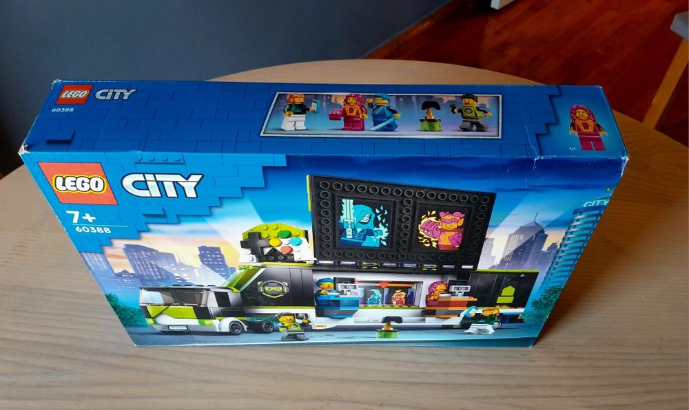 Lego City Gaming Truck