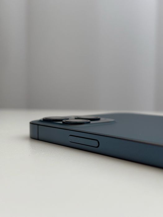 Iphone 12 pro bleumarin