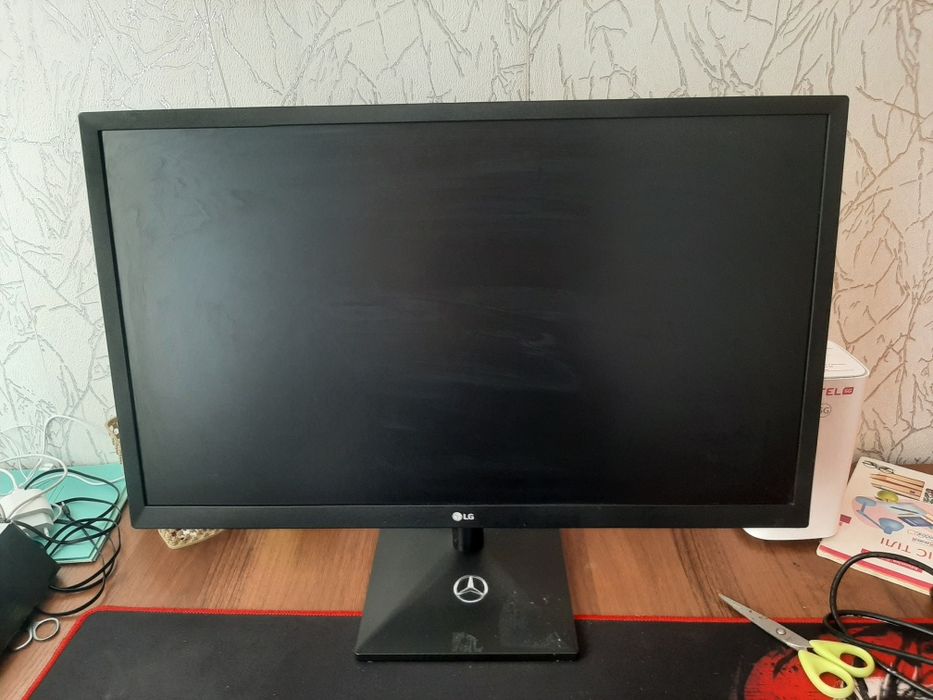 Монитор LG 75 грц