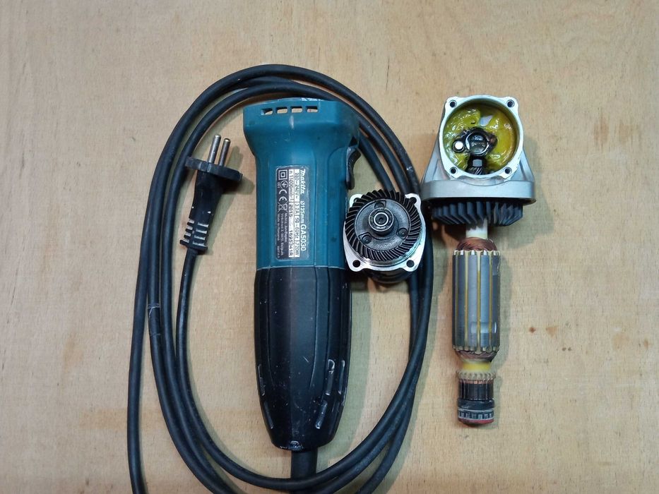 Ъглошлайф Makita GA5030