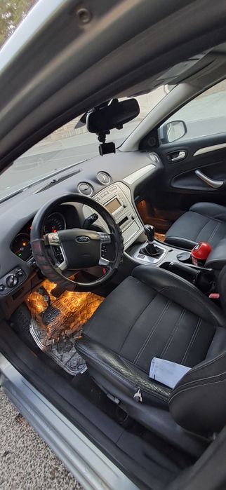 Форд Мондео 2.0  2008.