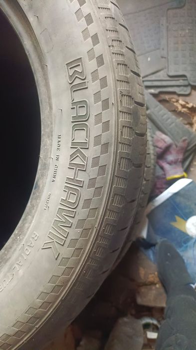 Продам шины на 18 б/у