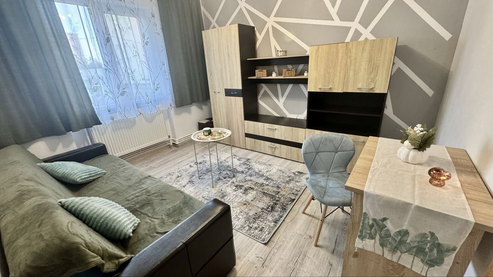 Inchiriez apartament in Hunedoara, Micro 7,str. Trandafirilor