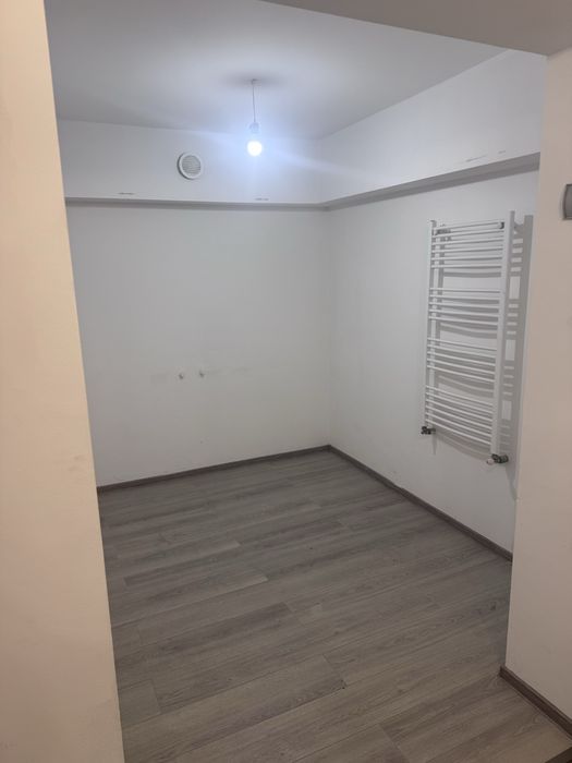 De vanzare spatiu de birou 4 camere,o baie situat vizavi de Politia Rutiera, in Targu Mures.