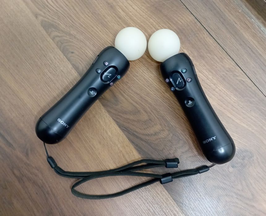 Срочно! Продам контроллеры движения с игрой