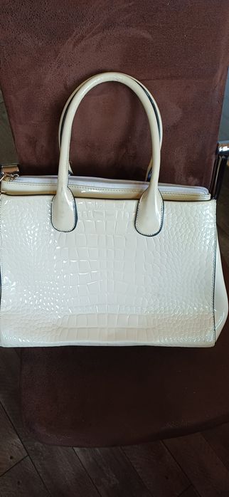 Genti de piele,mai multe modele