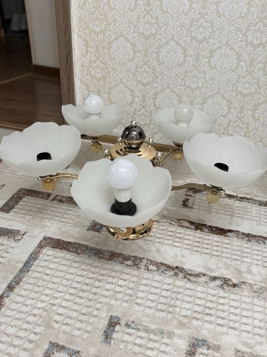 Люстра потолочная б/у