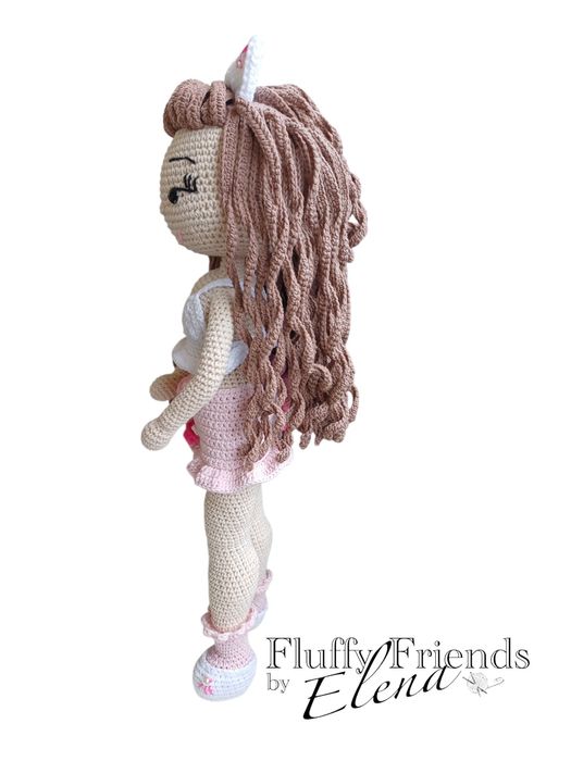 Ръчно плетена кукла