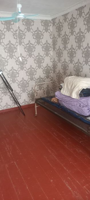 Аранча леса склада 1 хонали квартира ижарага бераман.2 этажда