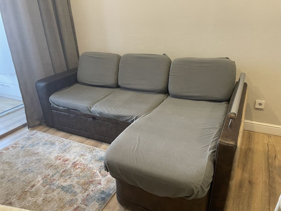 Продам диван угловой