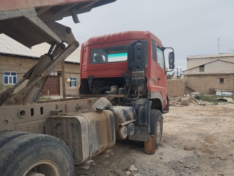 Самосвал кузови сотилади донг фенг