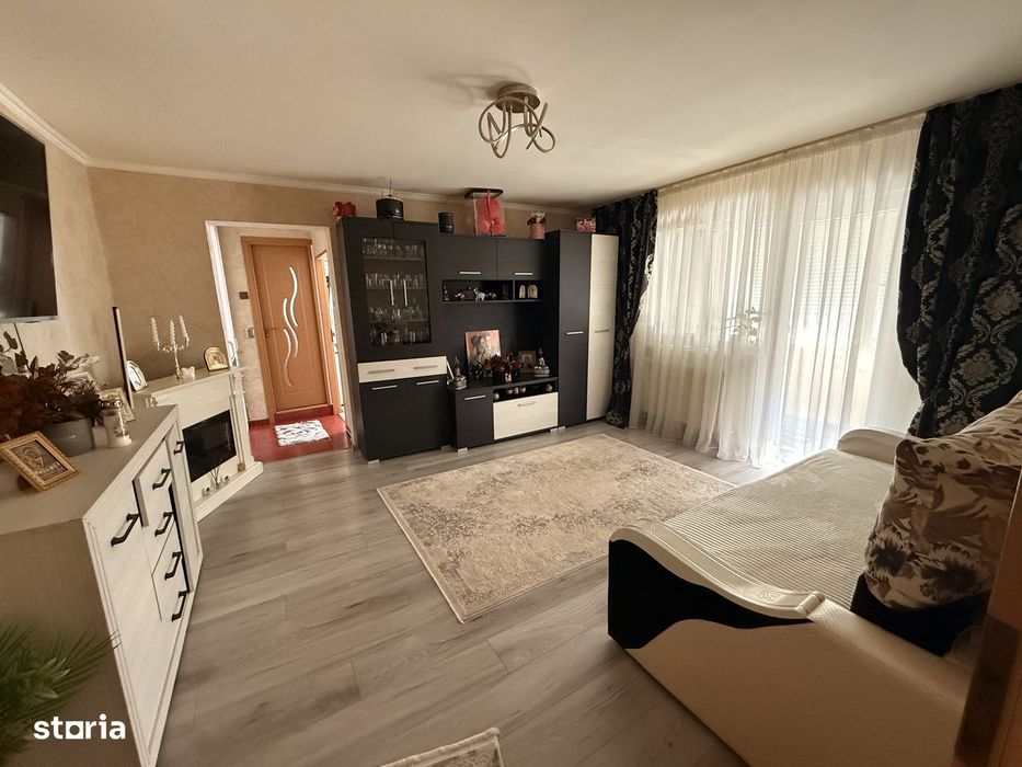 Vând apartament 2 camere tip R