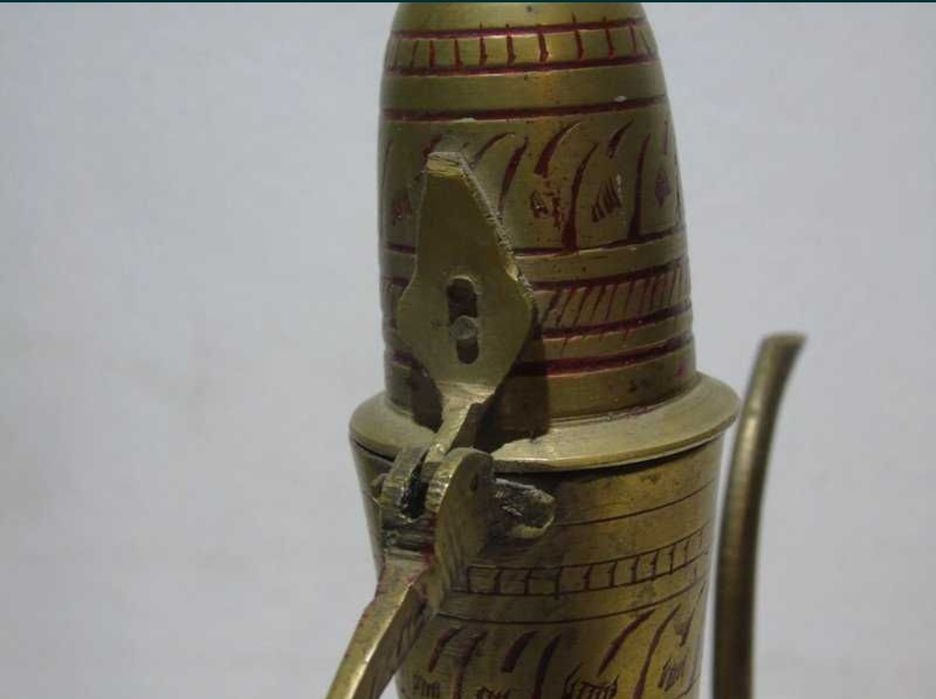 Carafă  Vintage din alamă India