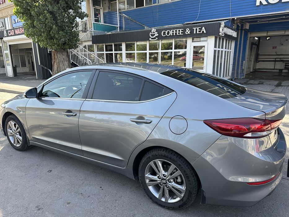 Хиундай Елантраа