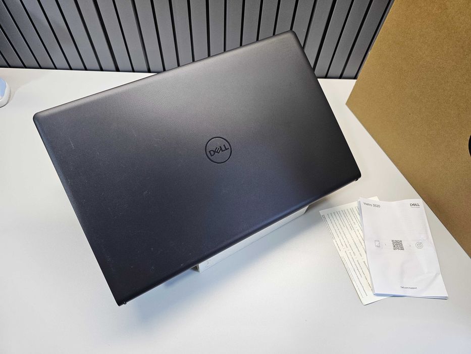 ПРОДАМ Dell Vostro 3520 Ноутбук Core™i3-1215U/8GB/256SSD/15.6"iPSFulHD
