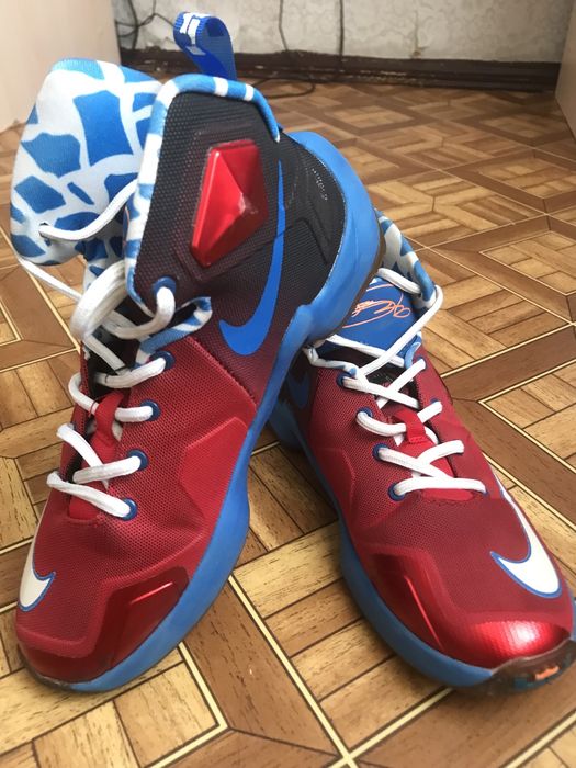 Кроссовки Nike