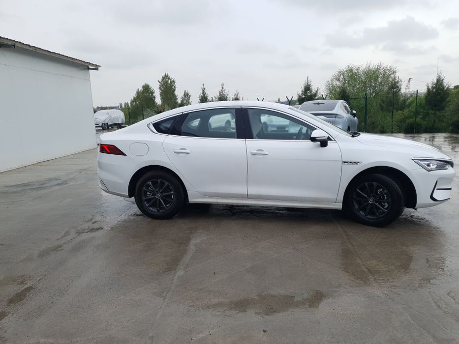 BYD qin plus. Elektro-Mobil 510km. 2025.