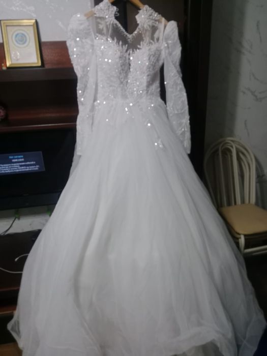 Свадебное платье