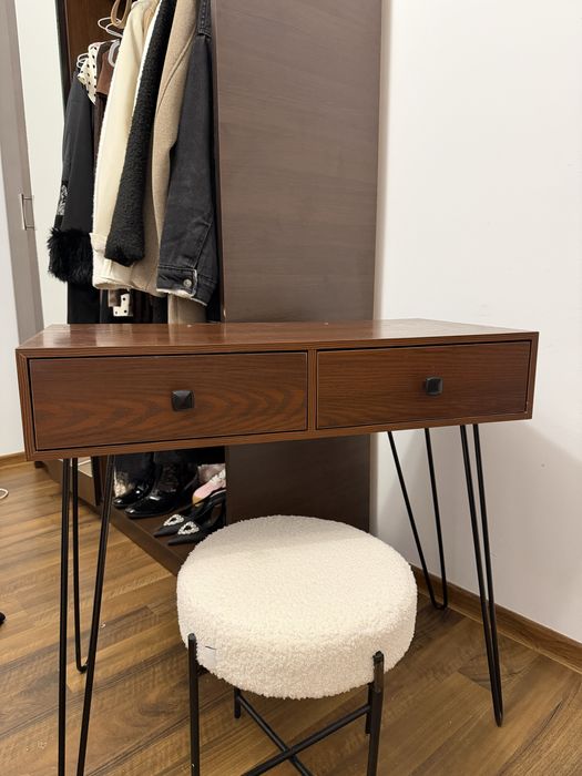 Masa pentru machiaj + scaun