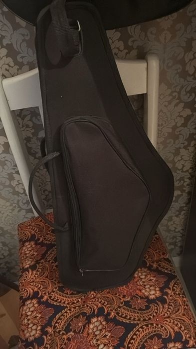 Саксафон инструмент в хорошем состоянии