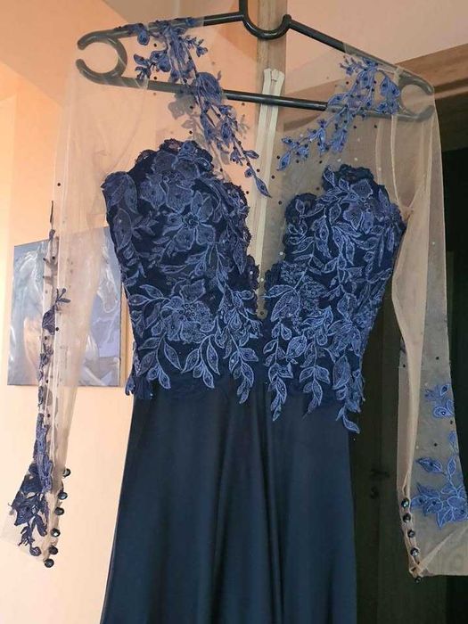 Дълга бална рокля