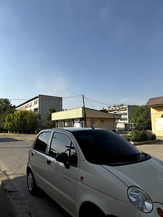 Сотилади мошина чёткий тел клила