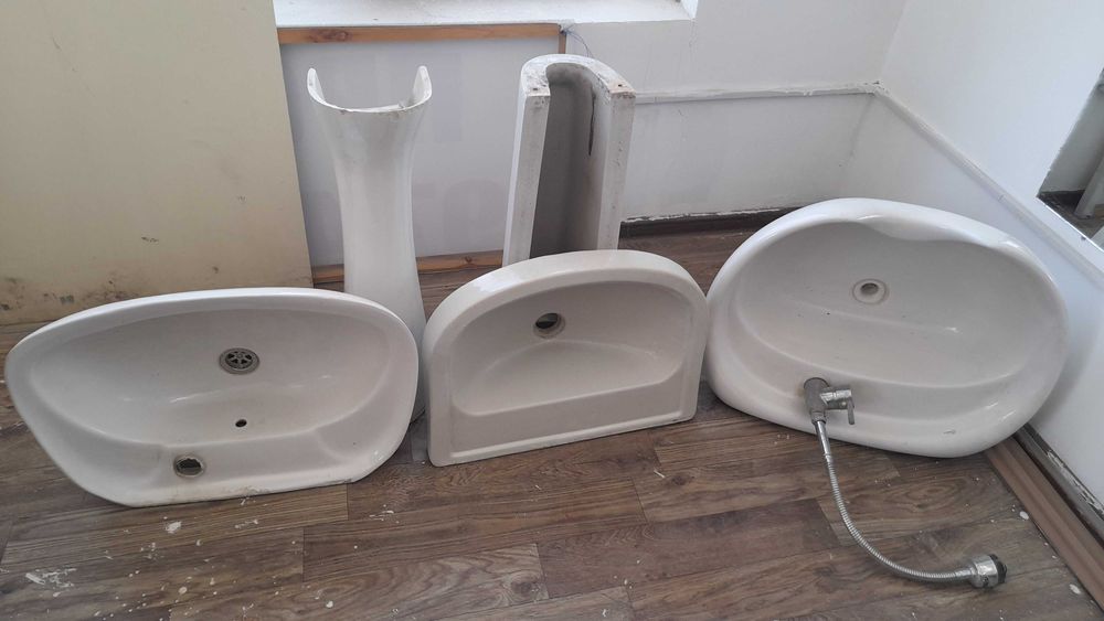 Srochniy O'quv markazi va salon uchun mebellar arzonga sotiladi