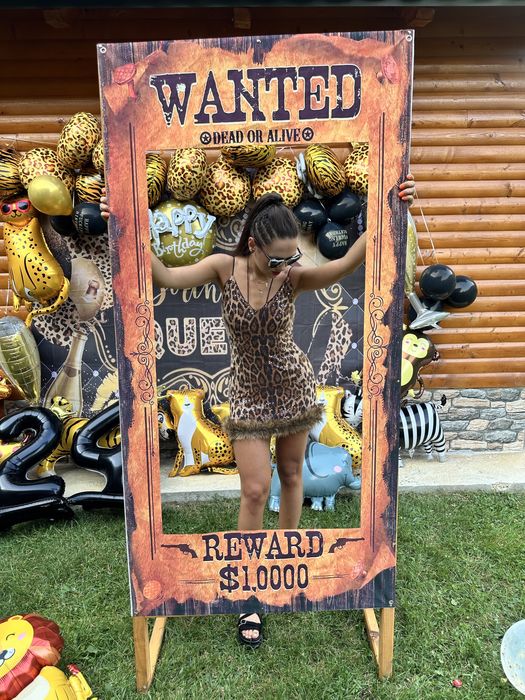 Panou zi de nastere din lemn Most Wanted