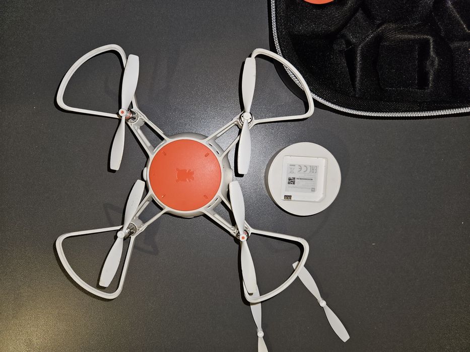 Квадрокоптер Xiaomi Mi Drone Mini