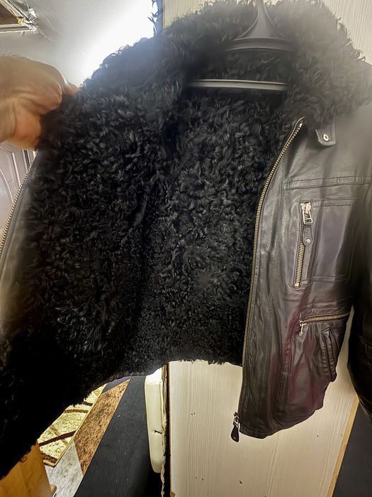 Кожанная куртка с каракулем