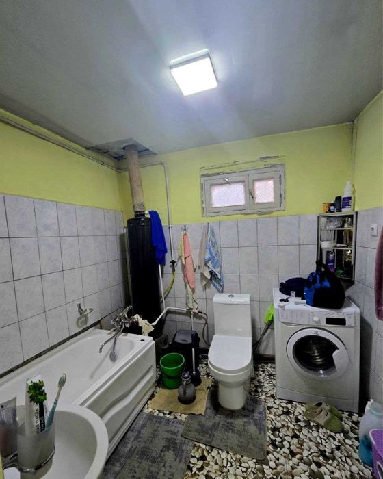 Паркентский 1 сотка 3 комнаты,без вьезда ,рядом стоянка,место отличное