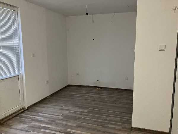 Продава се Къща в с. Радиново, Област Пловдив - 201 кв.м за 443 €/кв.м - Снимка #3