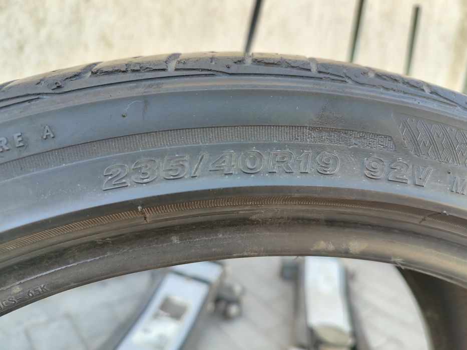 Летняя резина 235/40R19(2шт)