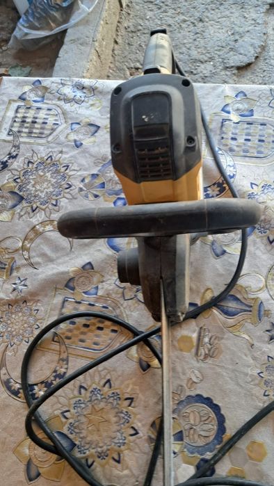 Foarfecă electrică gard viu DeWALT DWE397 – 1700W