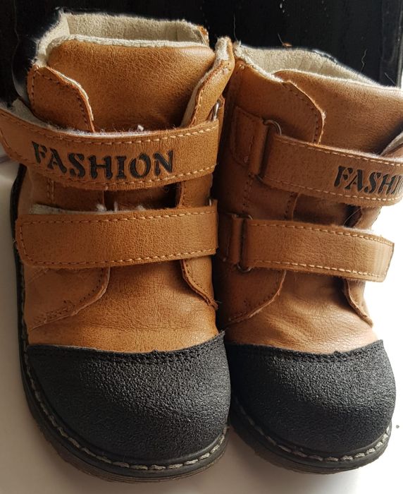 Продам осенние ботиночки