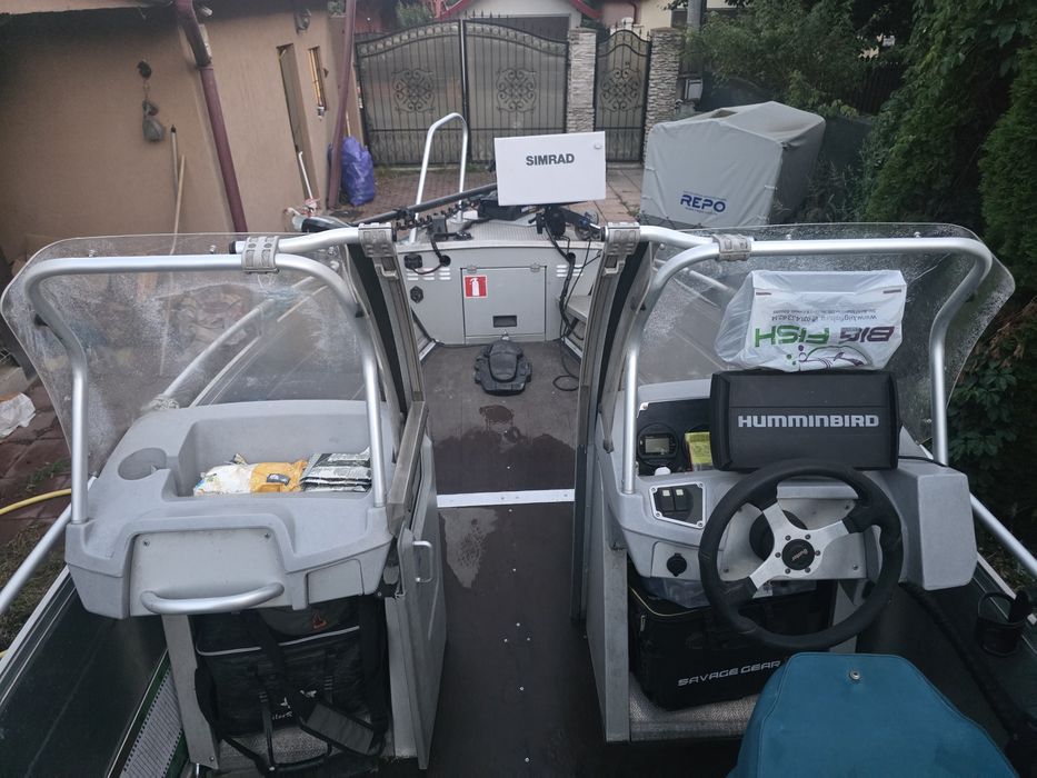 Barca cu motor  Buster L