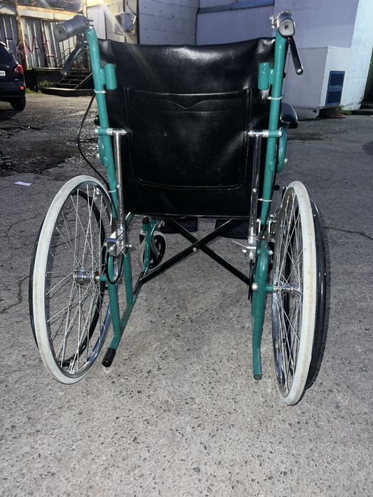 Инвалидна количка в много добро състояние – сгъваема